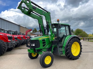 John Deere 6130
