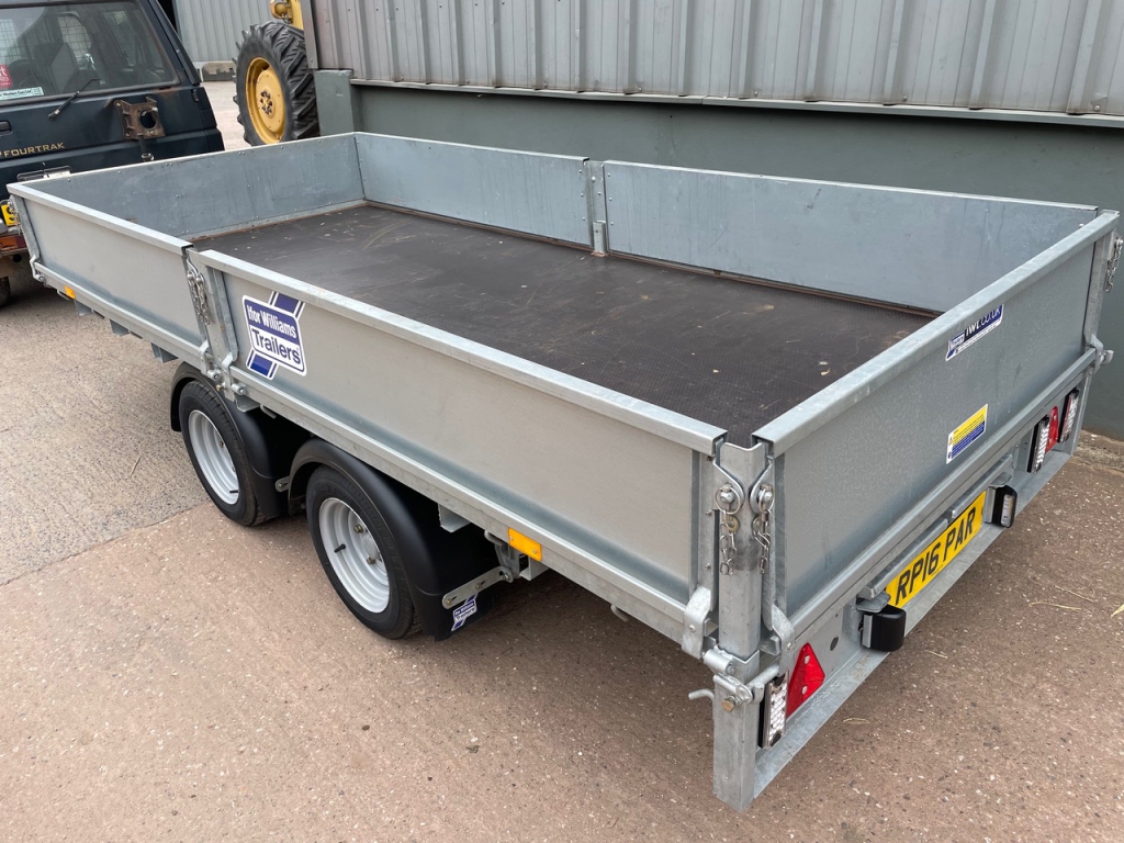 Ifor Williams LM 125 flat bed trailer