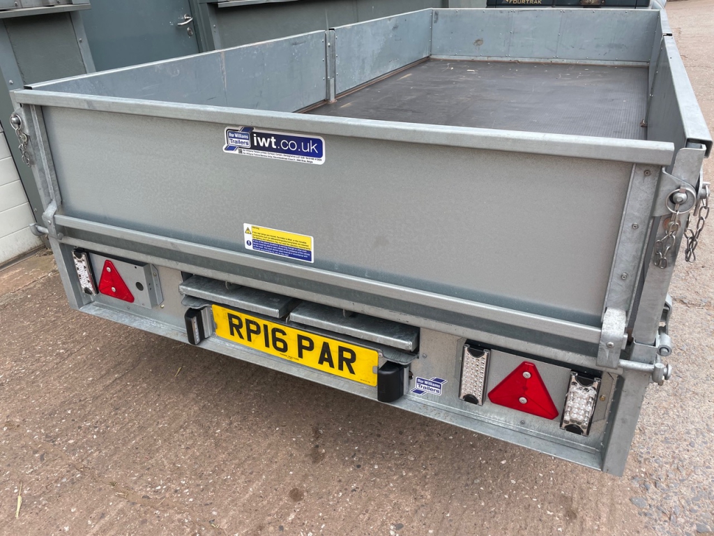 Ifor Williams LM 125 flat bed trailer