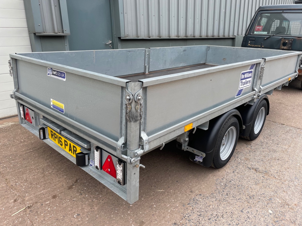 Ifor Williams LM 125 flat bed trailer