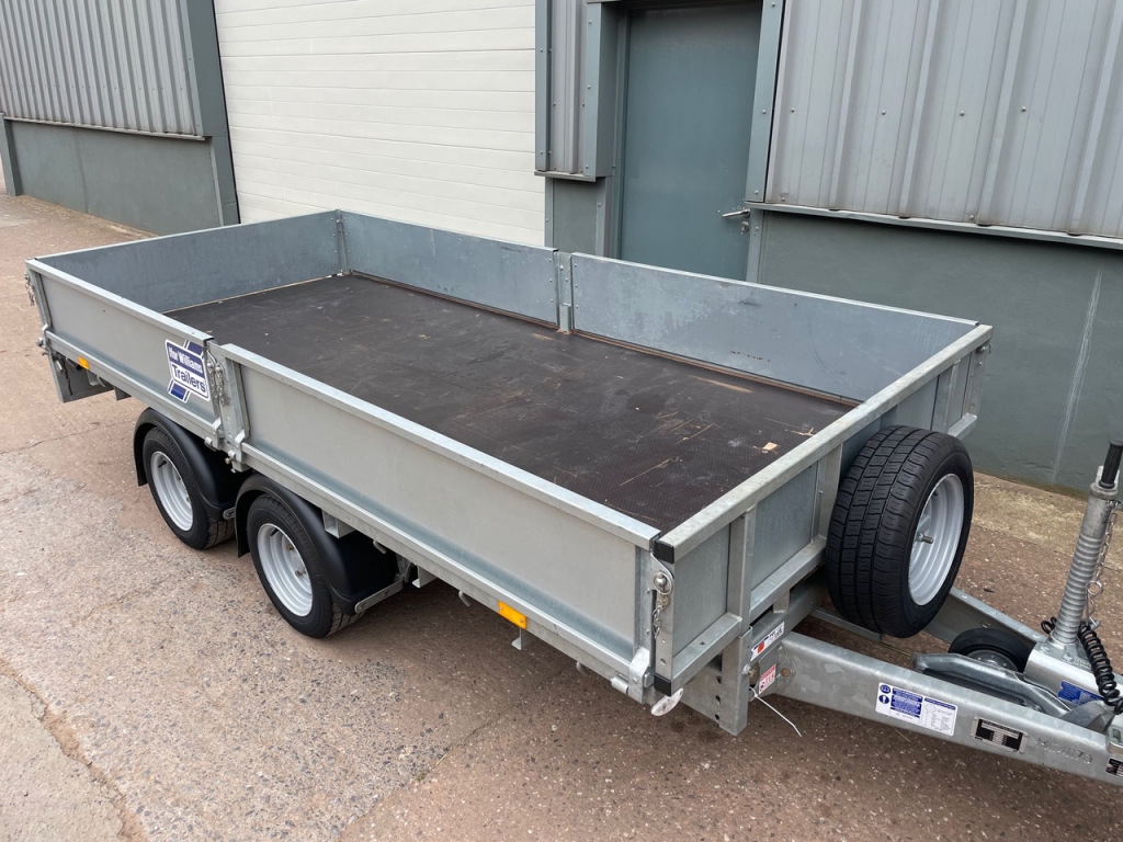 Ifor Williams LM 125 flat bed trailer