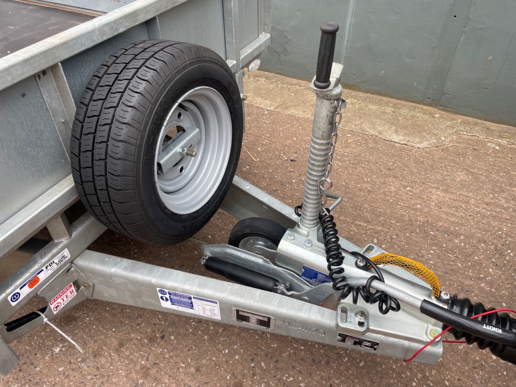 Ifor Williams LM 125 flat bed trailer
