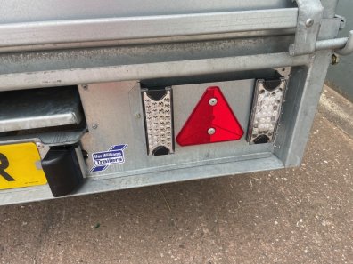 Ifor Williams LM 125 flat bed trailer