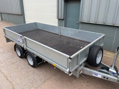 Ifor Williams LM 125 flat bed trailer
