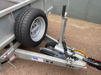 Ifor Williams LM 125 flat bed trailer