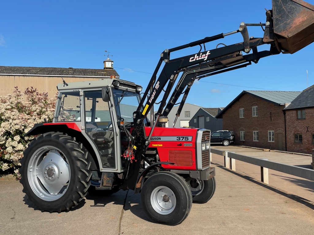 Massey Ferguson 375 Lo-Profile + cab