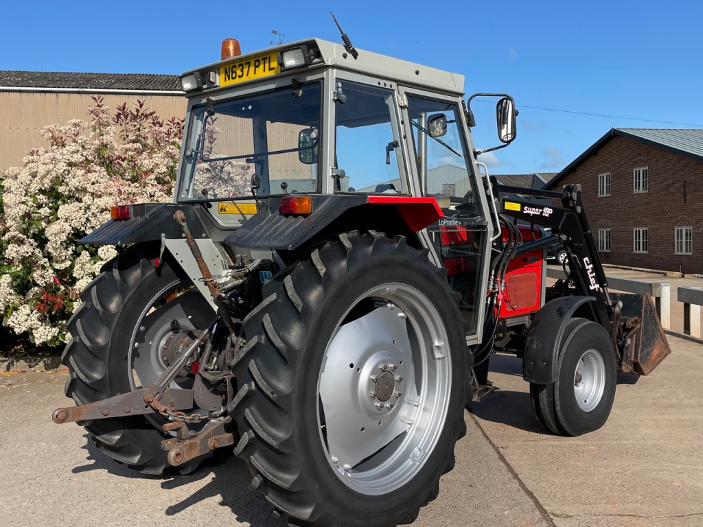 Massey Ferguson 375 Lo-Profile + cab