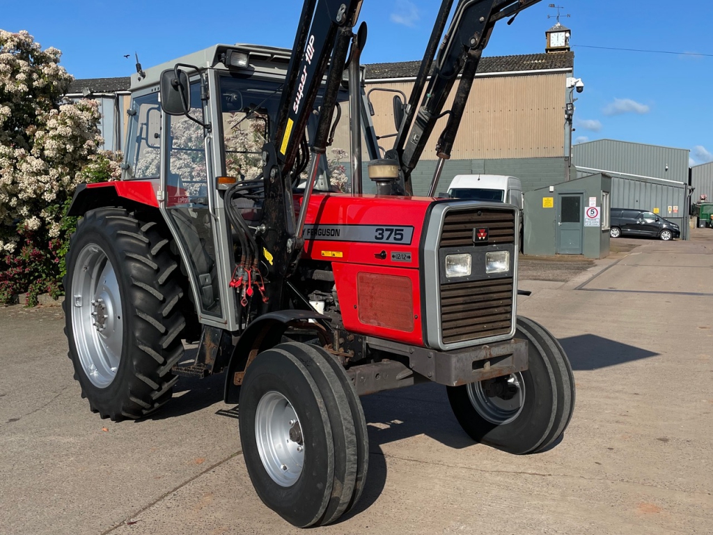 Massey Ferguson 375 Lo-Profile + cab