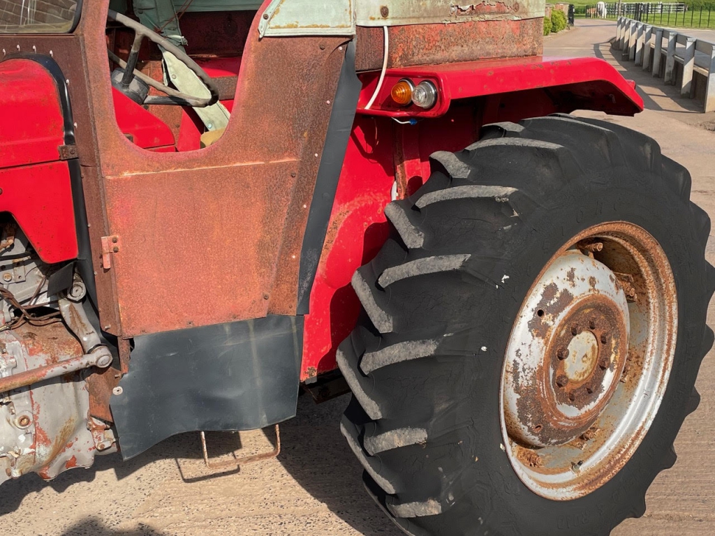 Massey Ferguson 165