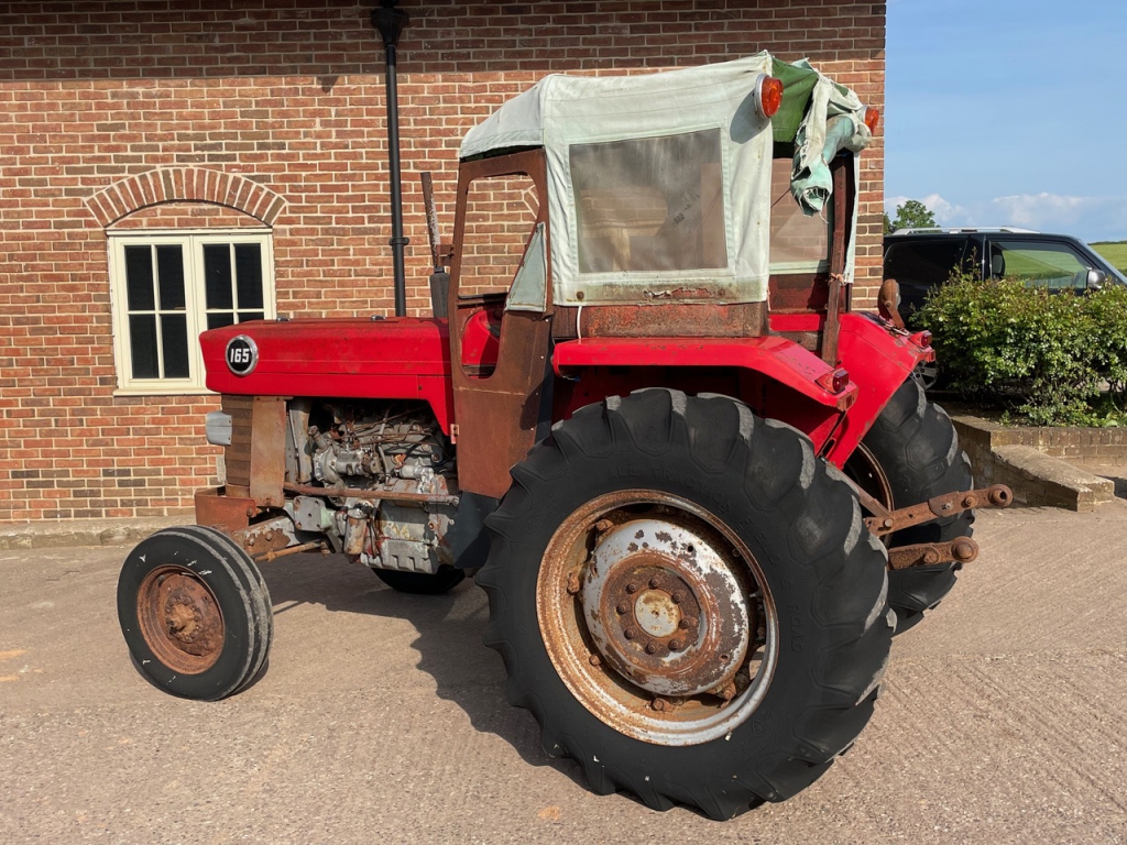 Massey Ferguson 165