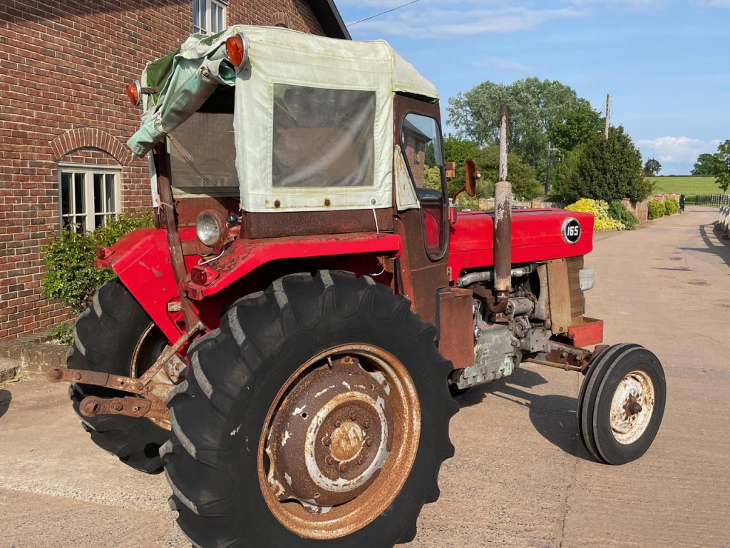 Massey Ferguson 165