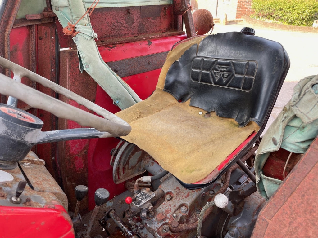 Massey Ferguson 165