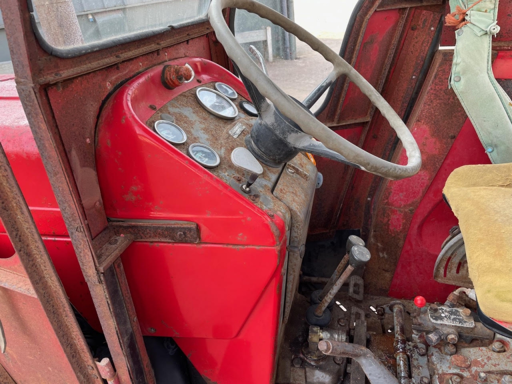 Massey Ferguson 165