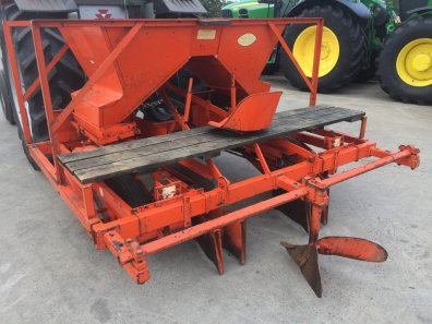 Howard Rotaplanter potatoe planters