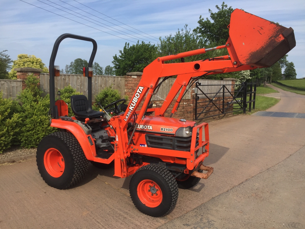 Kubota B2100 Compact