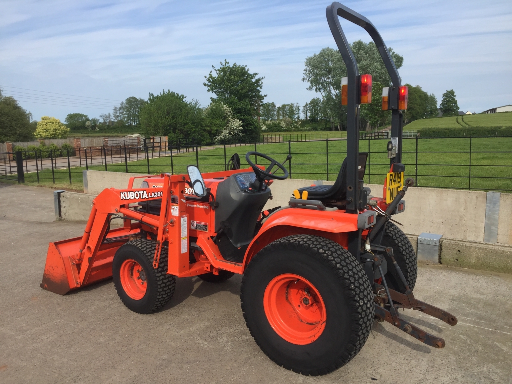 Kubota B2100 Compact