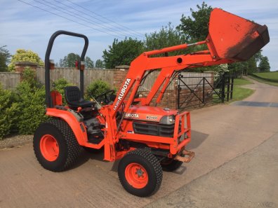 Kubota B2100 Compact