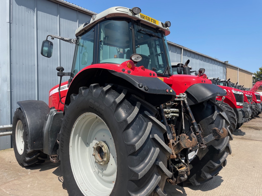 Massey Ferguson 6490