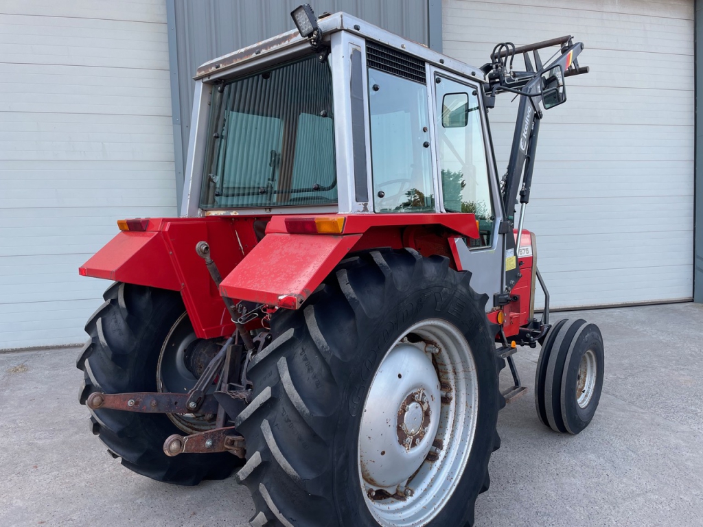 Massey Ferguson 675