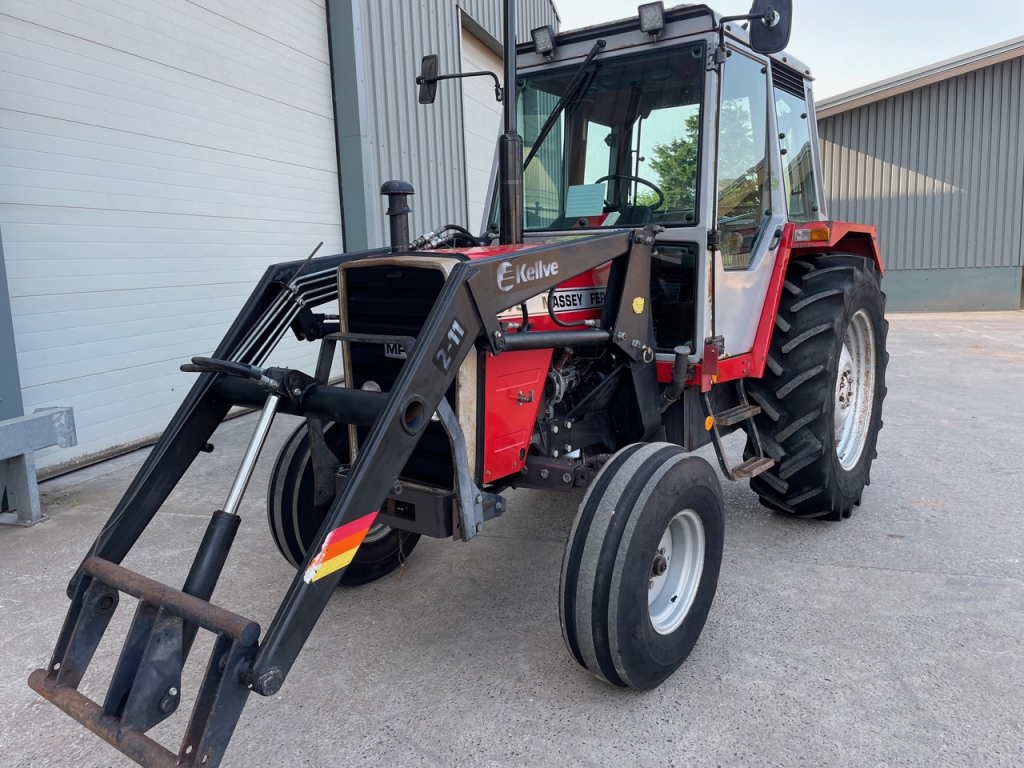 Massey Ferguson 675