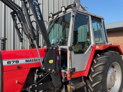Massey Ferguson 675
