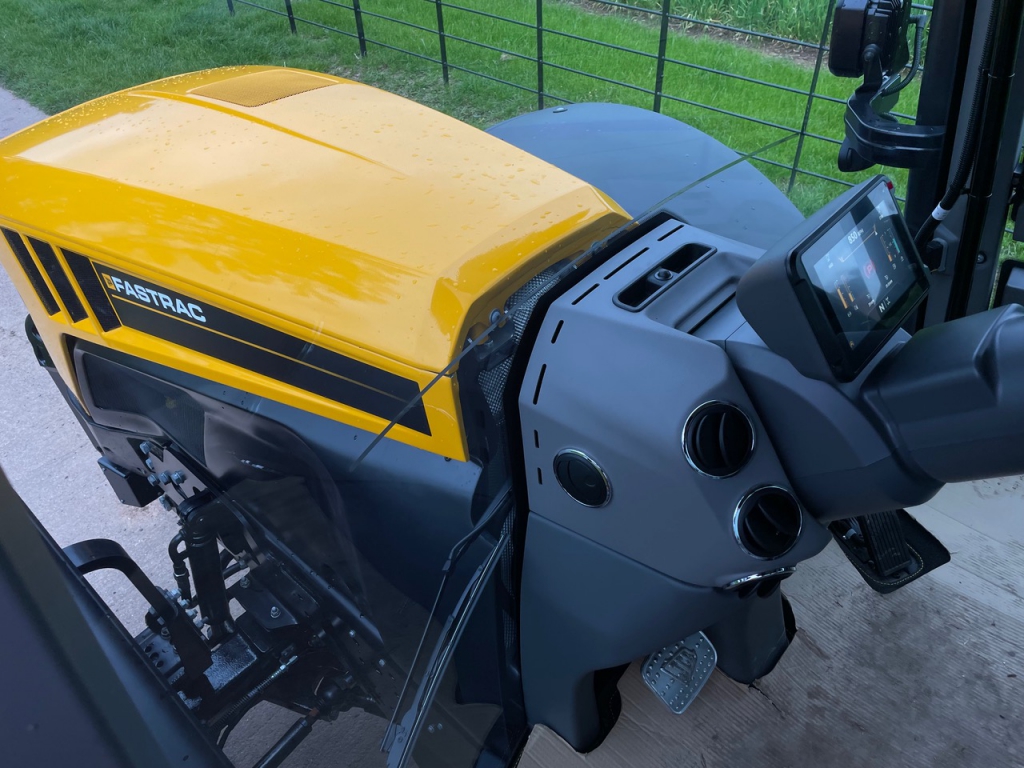 JCB 4220 iCON