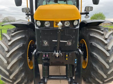 JCB 4220 iCON