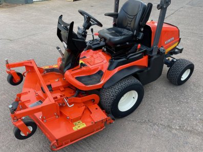 Kubota F3890 mower