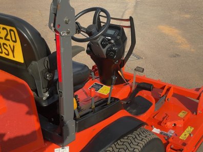 Kubota F3890 mower