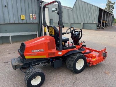 Kubota F3890 mower