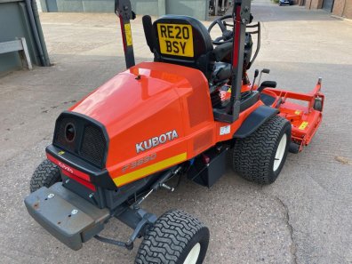Kubota F3890 mower