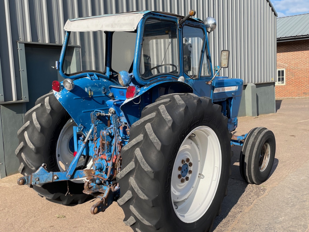 Ford 5000