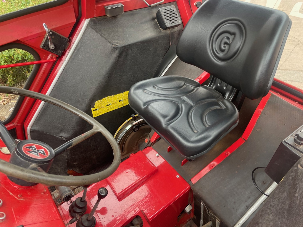 Massey Ferguson 185