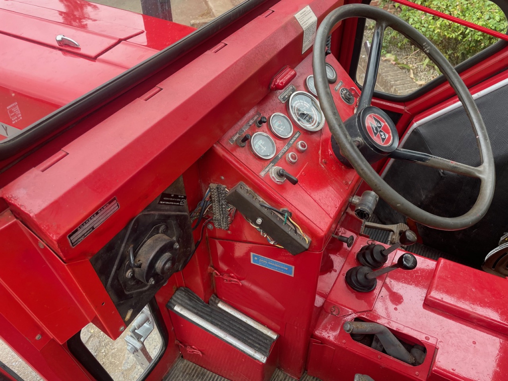 Massey Ferguson 185