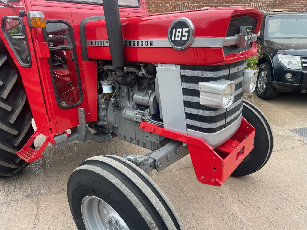 Massey Ferguson 185
