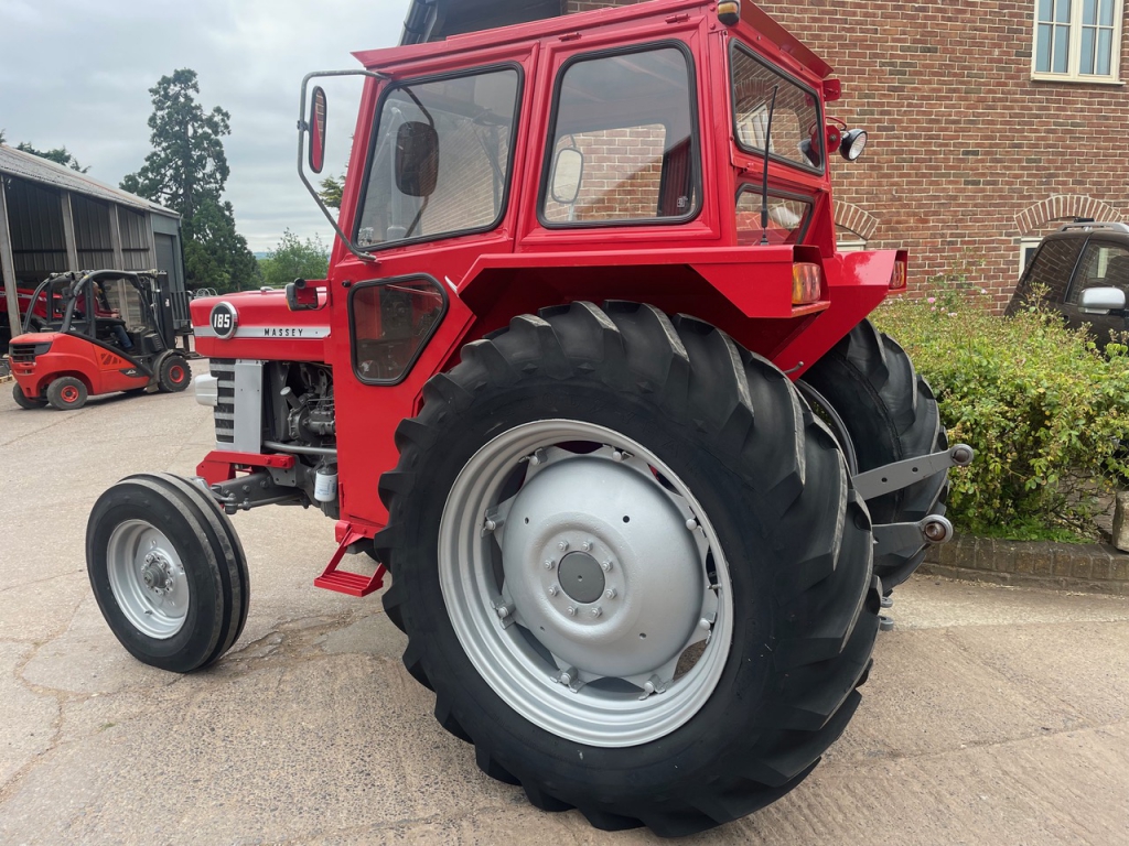 Massey Ferguson 185