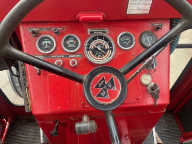 Massey Ferguson 185
