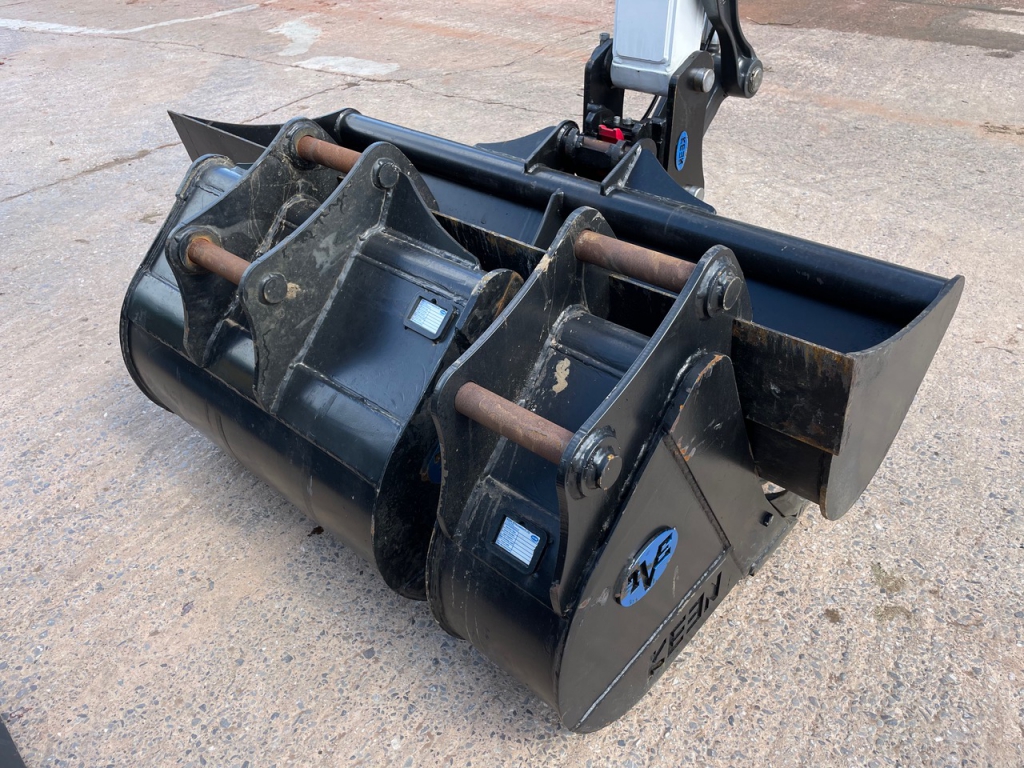 Bobcat E88 R2 series digger