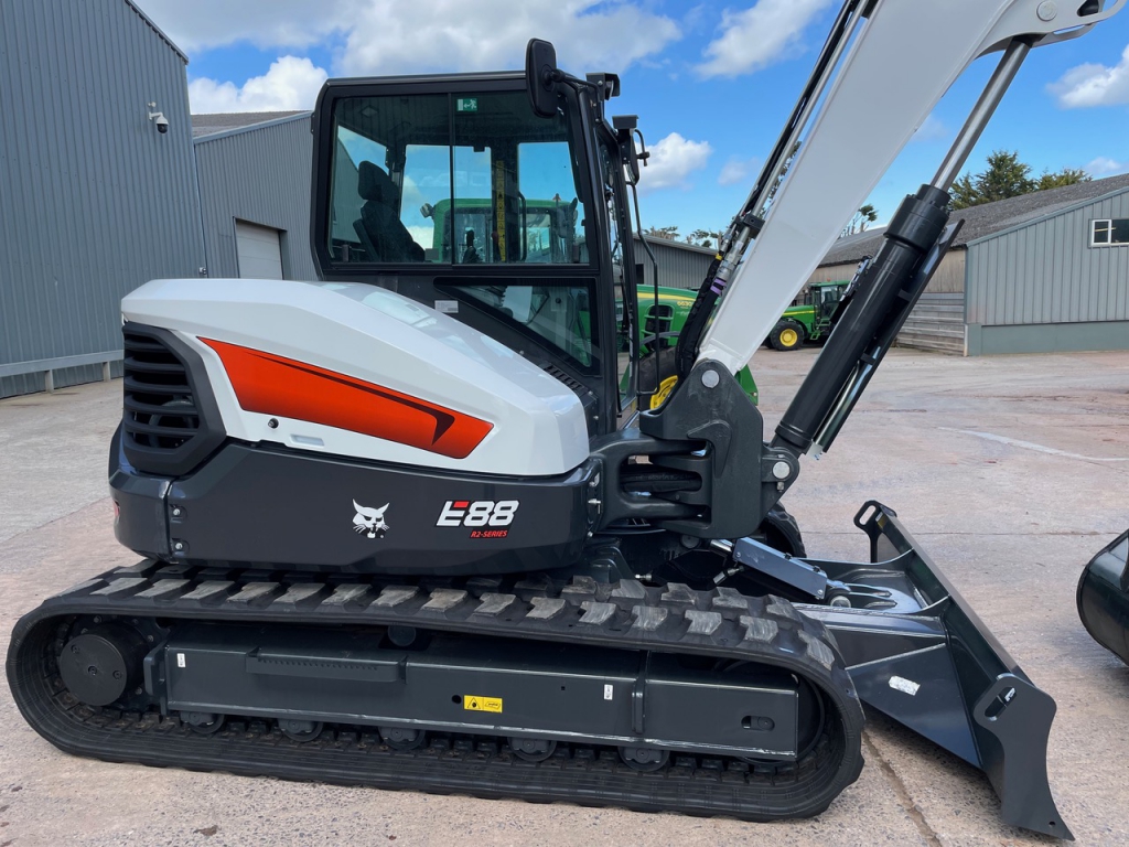 Bobcat E88 R2 series digger