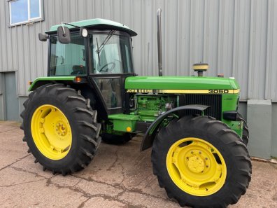 John Deere 3050