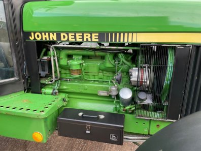 John Deere 3050
