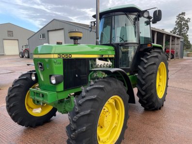 John Deere 3050