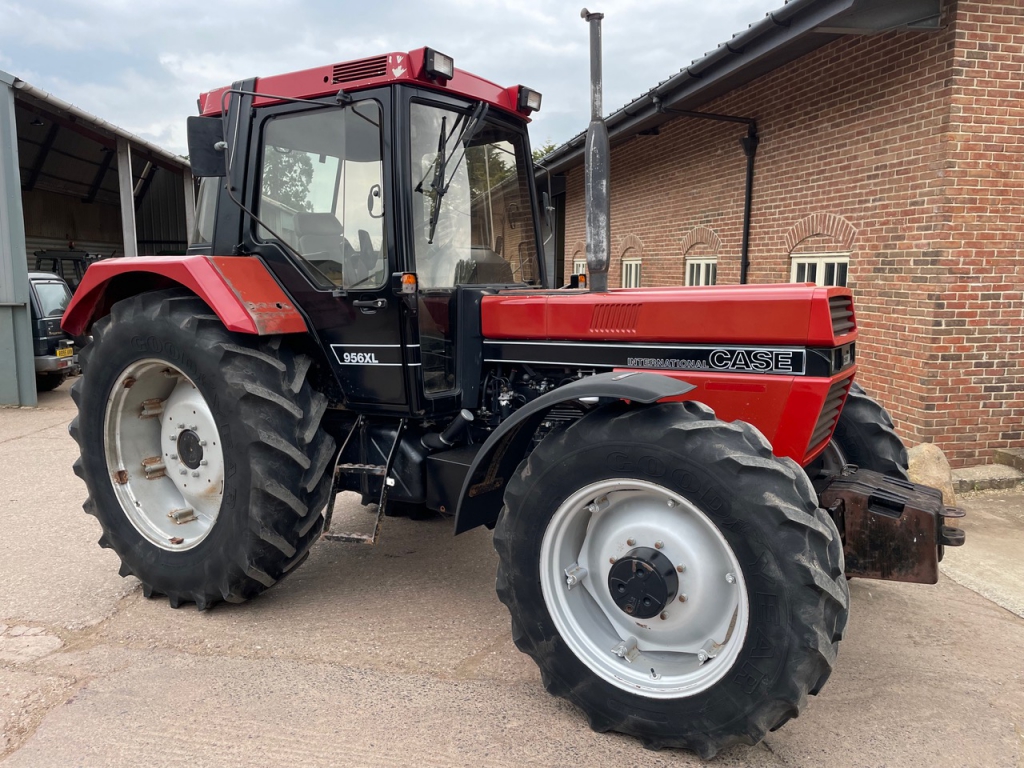 Case 956XL