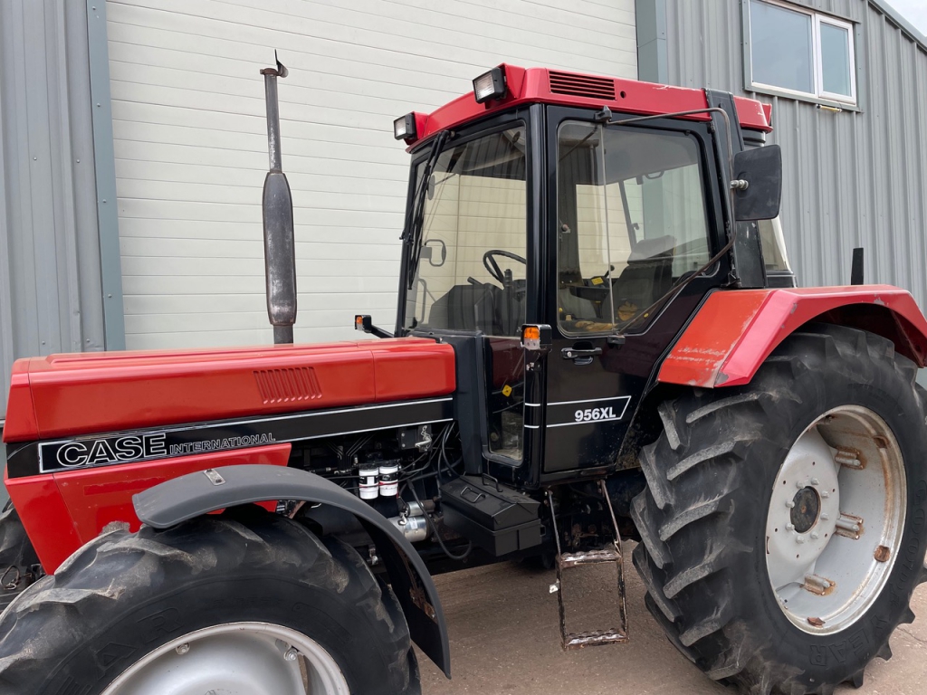 Case 956XL