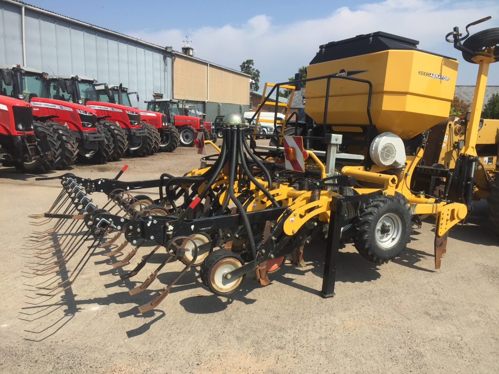 McConnel Seedaerator 3000 3m drill