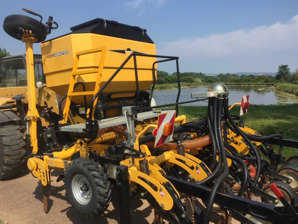 McConnel Seedaerator 3000 3m drill