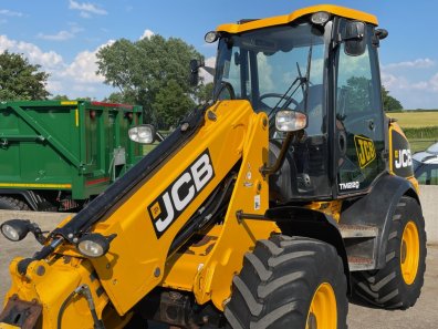 JCB TM220
