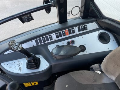 JCB TM220