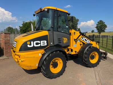 JCB TM220