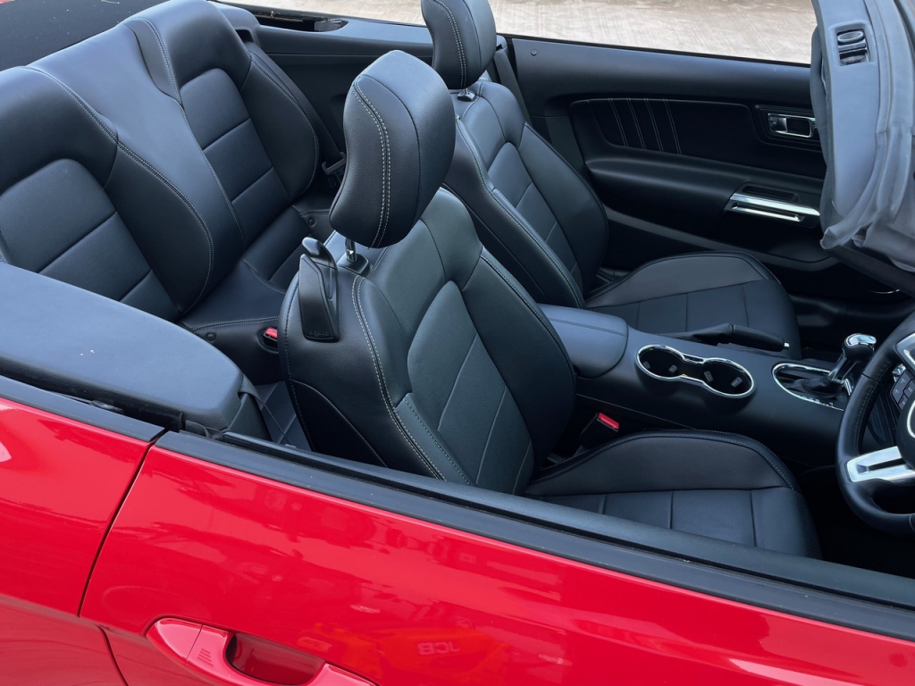 Ford Mustang GT Convertible 5.0 LT V8